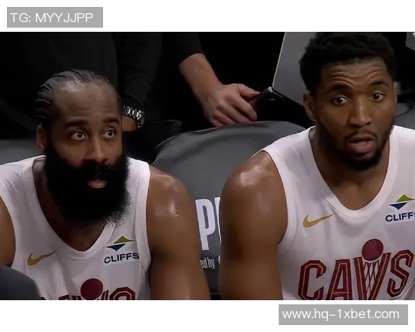 NBA明星亲临黑子篮球赛场分享心得与感悟的精彩瞬间
